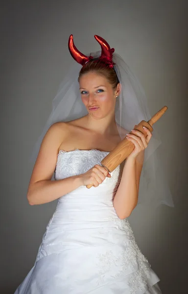 面白い悪の支配的な花嫁 — ストック写真