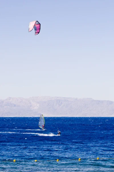 Potencia cometa, windsurf Fotos De Stock Sin Royalties Gratis