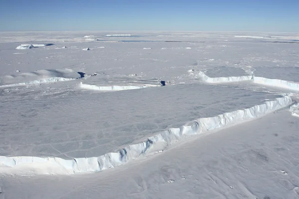 Zee-ijs op antarctica — Stockfoto