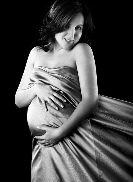 Schwangere Posiert Auf Schwarzem Hintergrund Mit Schönem Kleid — Stockfoto