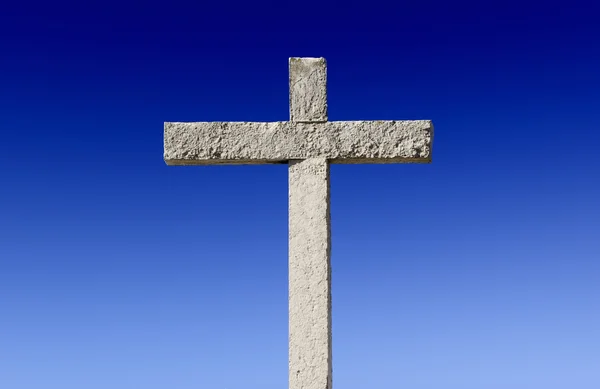 Croce Pietra Religiosa Bel Cielo Blu — Foto Stock