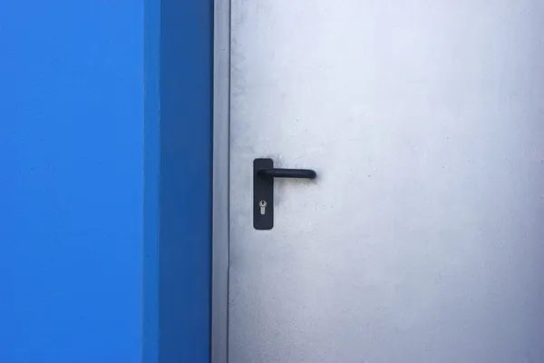 Obraz Drzwi Budynku Ścianami Niebieski — Zdjęcie stockowe
