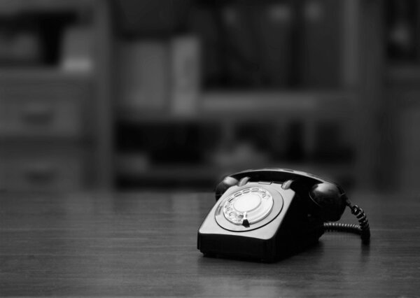 Винтажный телефон
