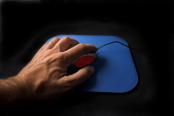 Рука Оптической Мышкой Колеса Ноутбука — стоковое фото