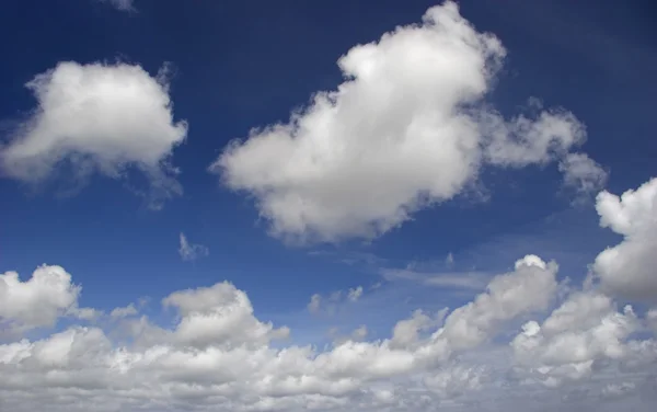 Bewolkte lucht Stockfoto