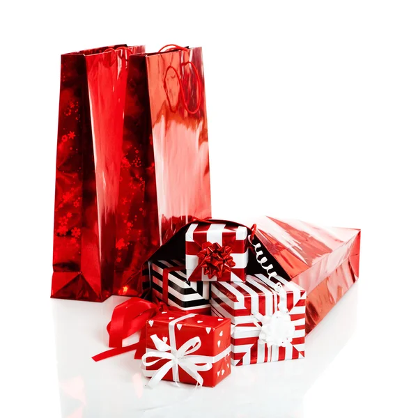 Presentes e sacos de compras — Fotografia de Stock