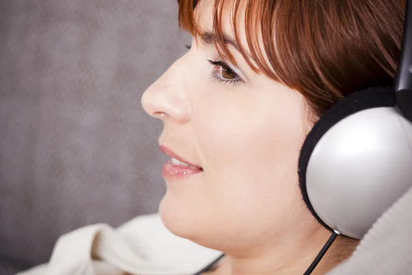 Relax and listening music — Stock Photo, Image