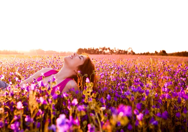 Relaxing on the meadow — Stock Photo, Image