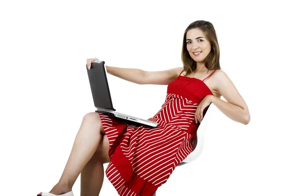 Kobieta na laptopie — Zdjęcie stockowe