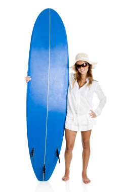 Sörf tahtası olan kadın.
