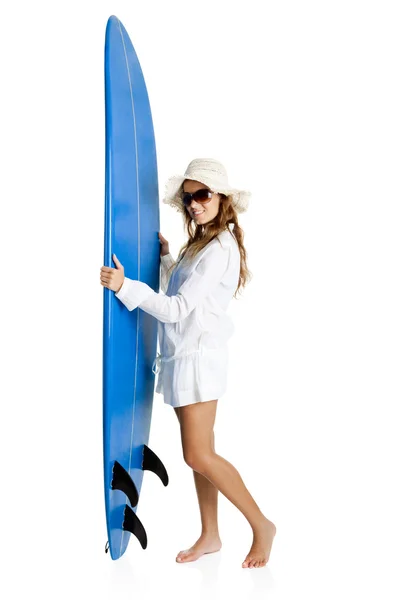 Mulher com prancha de surf — Fotografia de Stock