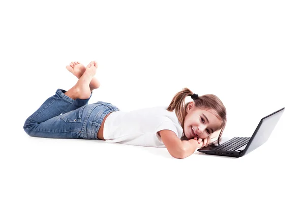 Niña estudiante con un portátil — Foto de Stock
