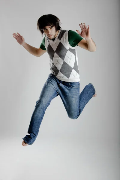 Танец и прыжки — стоковое фото
