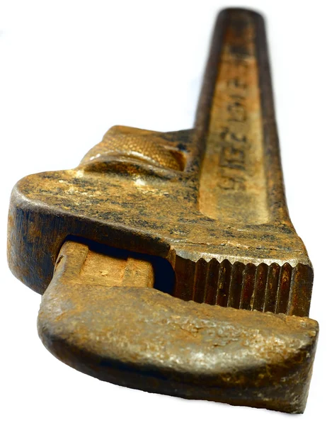 Aislado llave ajustable oxidada — Foto de Stock