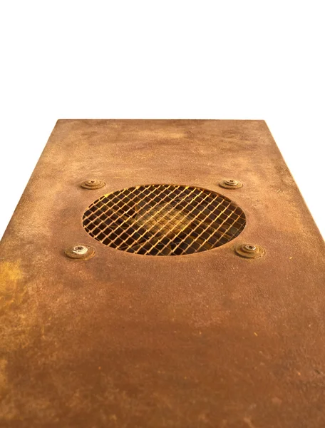 Ржавая доска с изолированной вентиляцией — стоковое фото