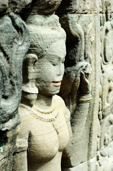 Rzeźbione apsara, siem reap, Kambodża — Zdjęcie stockowe
