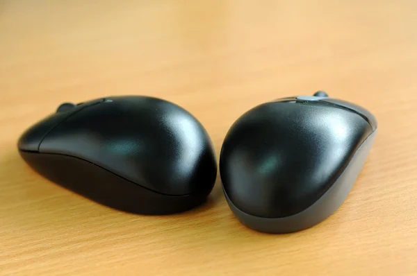Två trådlösa mices — Stockfoto
