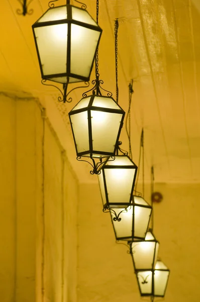 Linha de lanternas — Fotografia de Stock