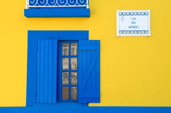 Muralla de casas coloridas — Foto de Stock