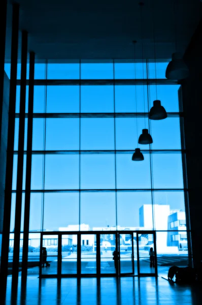 Silhouette at office building — Stock Photo, Image