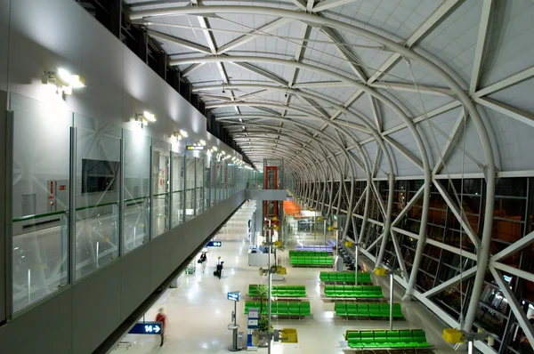 Het platform op luchthaven — Stockfoto