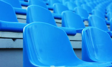 boş mavi plastik stadyum koltukları