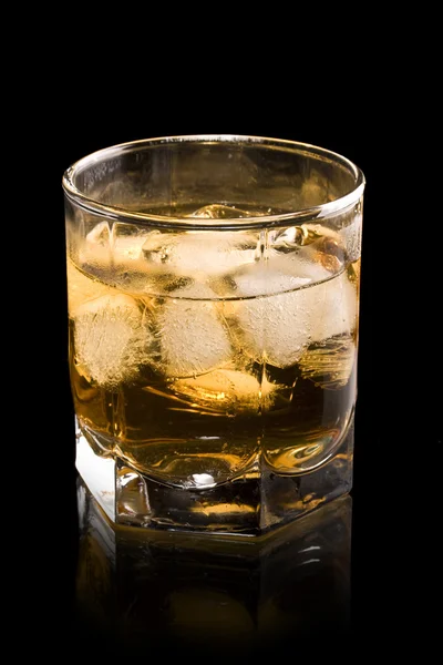 Whisky in bicchiere — Foto Stock