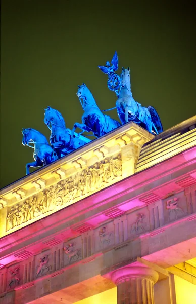 Quadriga on the Brandenburger Tor at nig — Stock Photo, Image