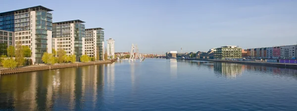 Panorama van de rivier de spree in Berlijn — Stockfoto