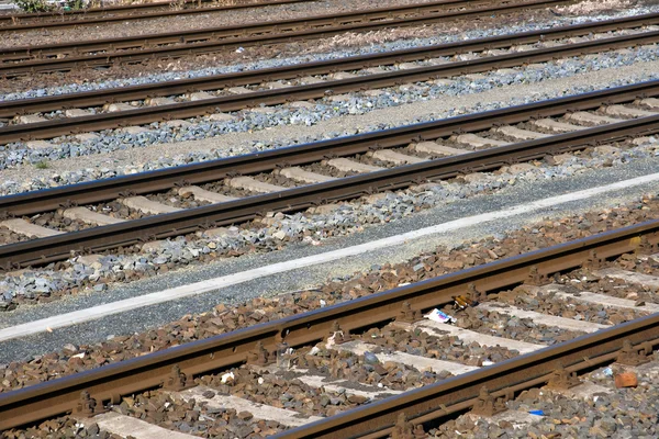 Niektóre tory kolejowe — Zdjęcie stockowe