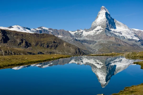 Das Matterhorn mit Stelensee — Stockfoto