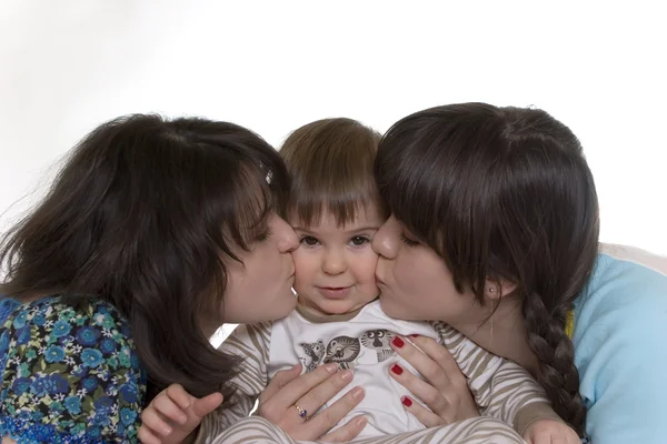 Поцілунок дитини — стокове фото