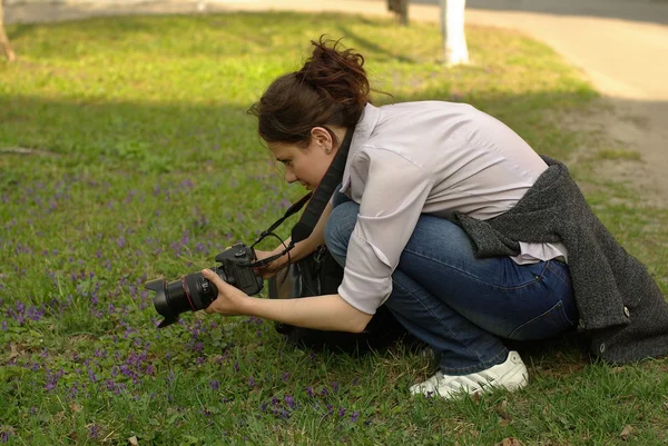 Mujer fotógrafa —  Fotos de Stock