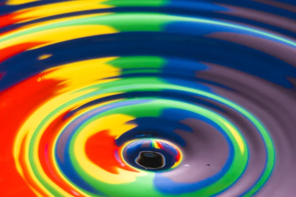 여러 가지 빛깔된 물 분화구 — 스톡 사진