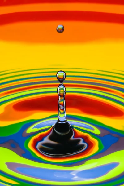 色とりどりの水滴 — ストック写真