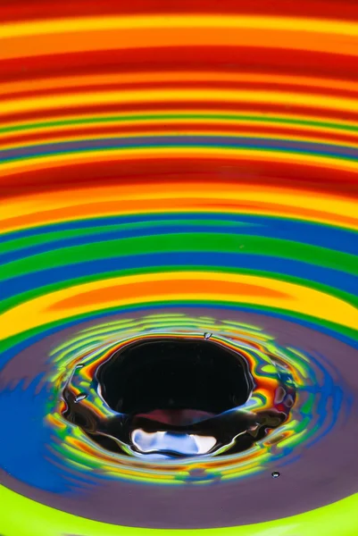 Cratera de água multicolorida — Fotografia de Stock