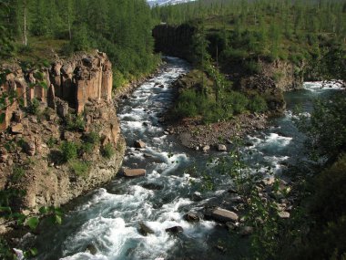 Dağ nehri