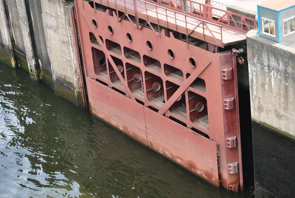 モスクワ運河の鉄の門送料ロック — ストック写真