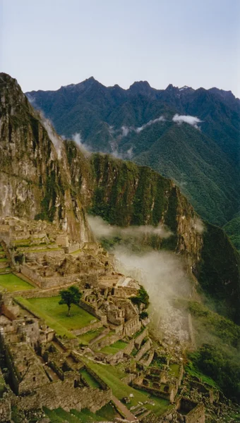 ペルーのマチュピチュ遺跡します。 — ストック写真
