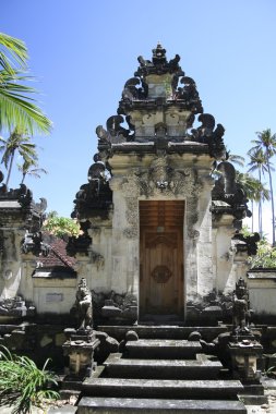 Bali dili Tapınak kapıları