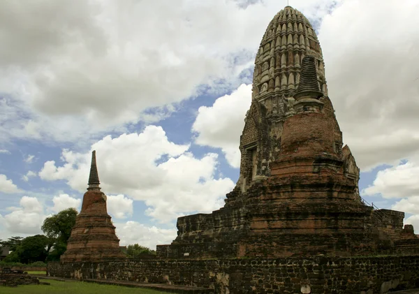 Ayutthaya-Wolkenkratzer — Stockfoto