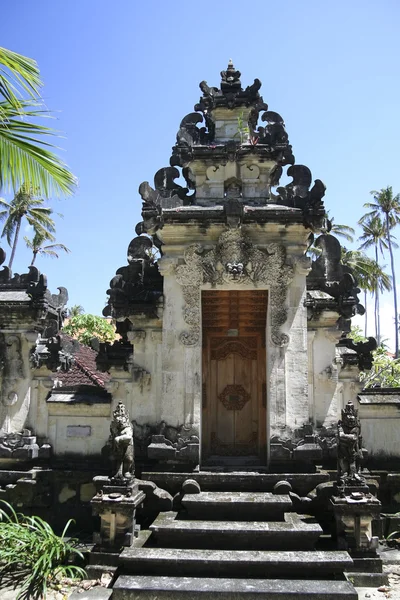 Balinese temple gates — Stock Photo, Image