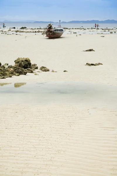 Phi phi νησιού longtail παραλία — Φωτογραφία Αρχείου