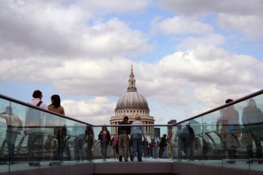 Millenium bridge