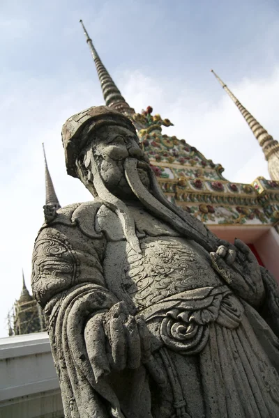 Wat po statue — Stock Photo, Image