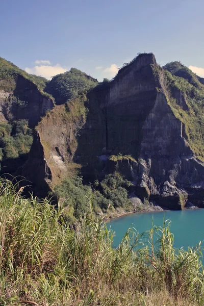 Pinatubo 분화구사업가 문자로 서 — 스톡 사진