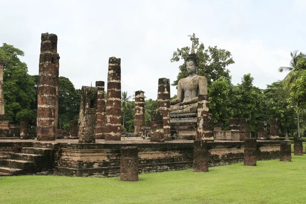Buda antiga de Sukothai — Fotografia de Stock