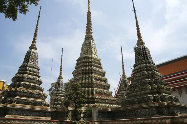 Wat po stupas — Stockfoto