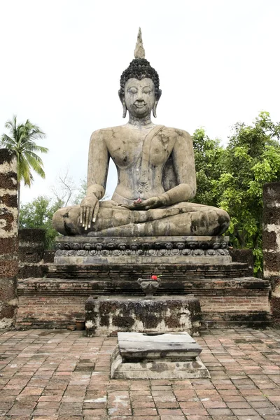 Zittende Boeddha sukothai thailand — Stockfoto
