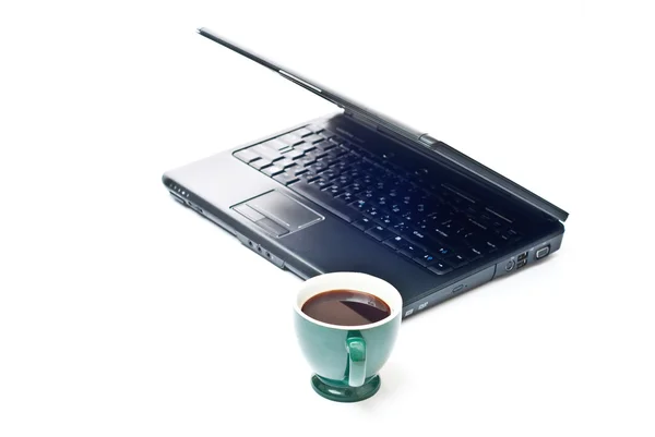 Kávé és fekete notebook — Stock Fotó